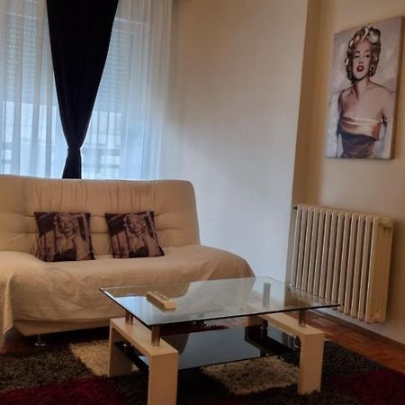 Slavija Square Apartments Belgrade Luaran gambar