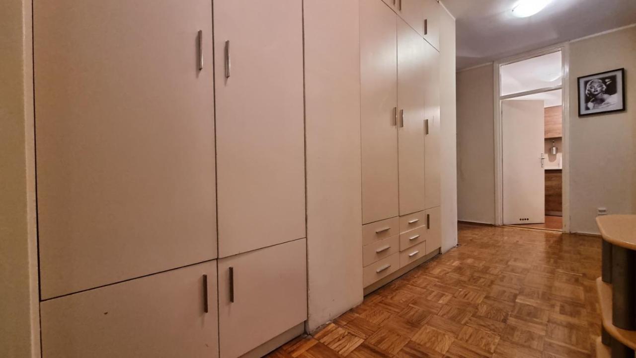 Slavija Square Apartments Belgrade Luaran gambar