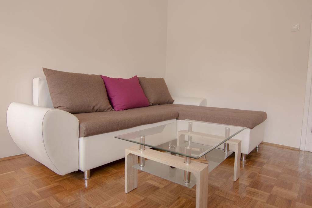 Slavija Square Apartments Belgrade Bilik gambar