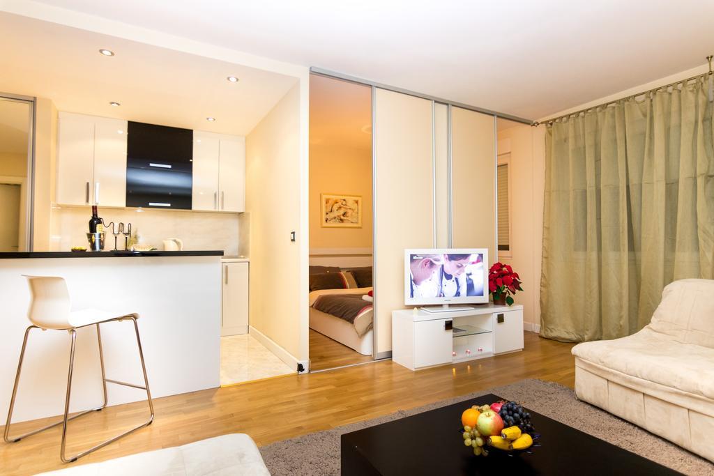 Slavija Square Apartments Belgrade Bilik gambar